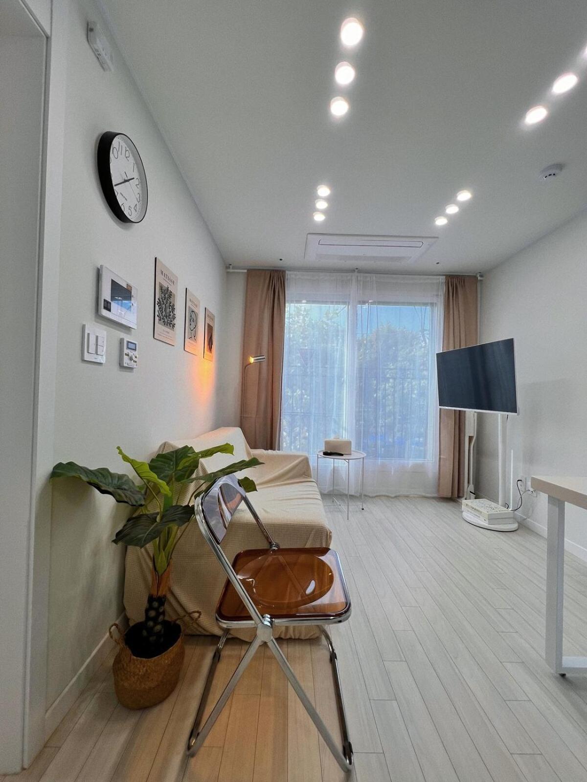 Joyful - 5mins To Korea Univ Station Apartment