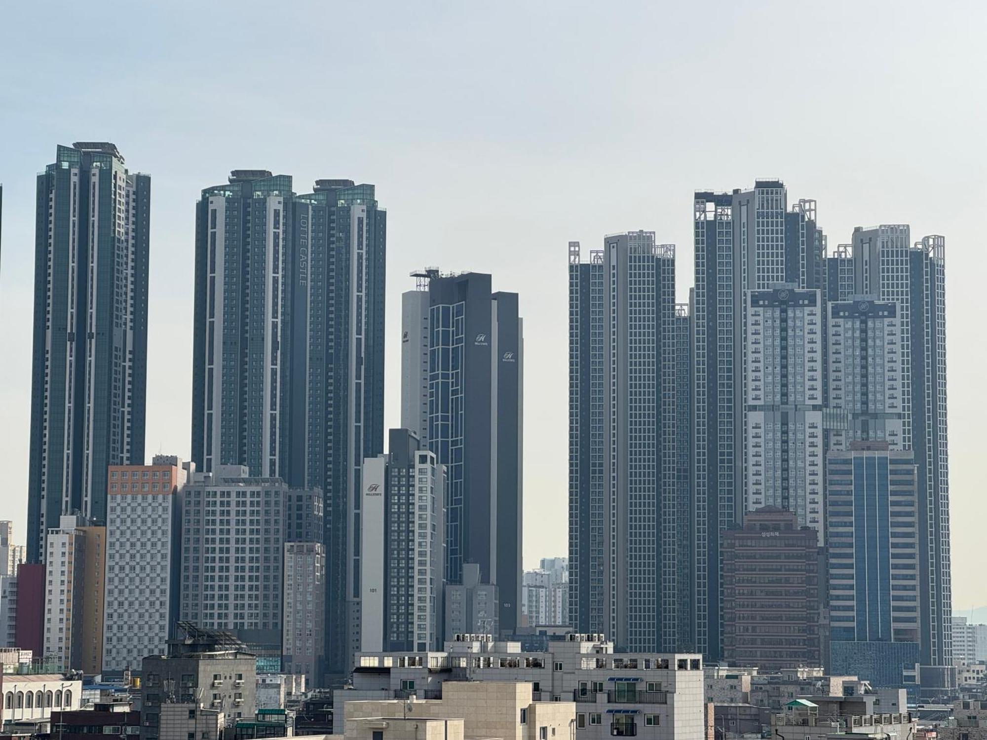 Joyful - 5mins To Korea Univ Station Apartment